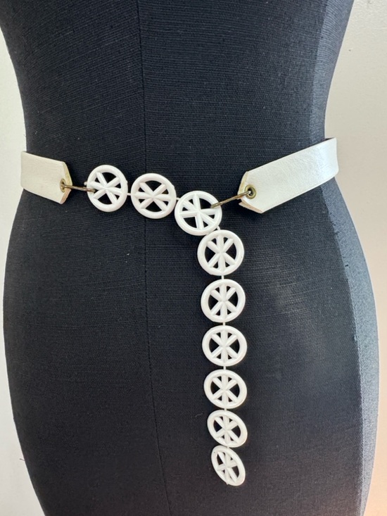 Vintage Accessories - Vintage Mod MCM White Decorative Link Waist Belt